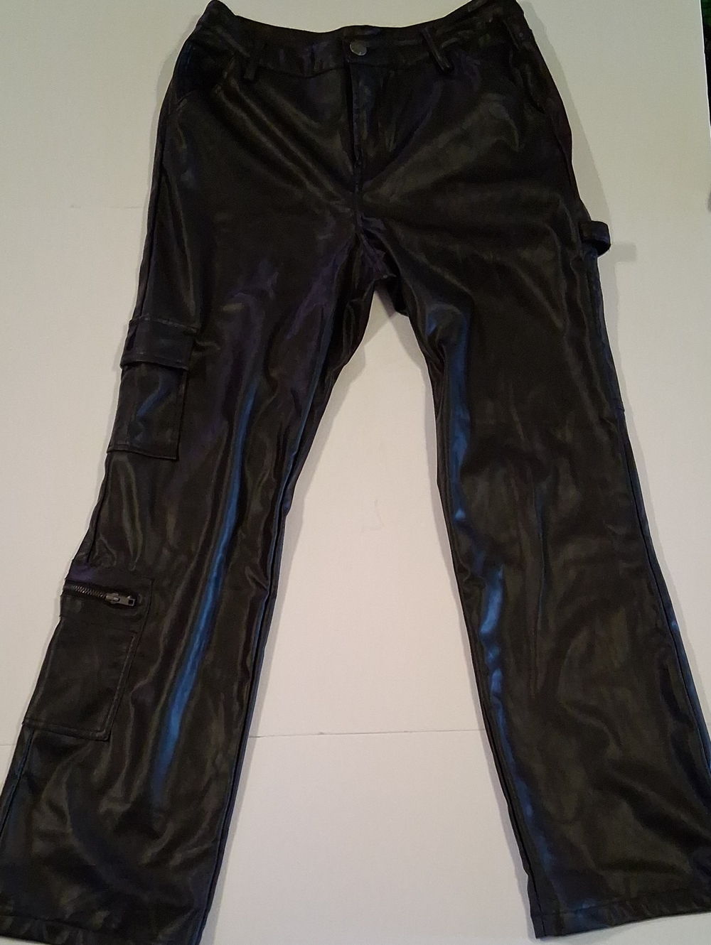Hot Kiss Black Faux Leather Jr Size 13 Flaws